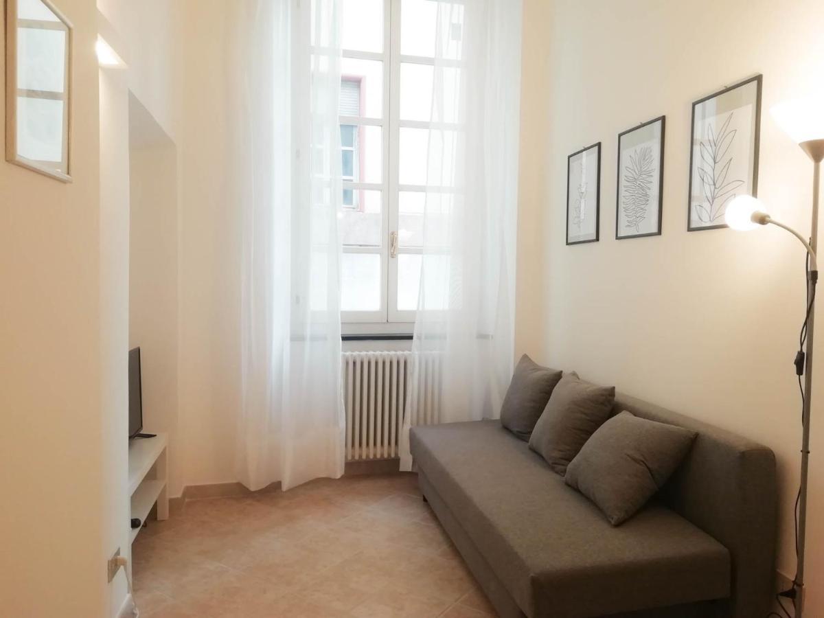 Mistrangelohome 5 - Appartamento In Pieno Centro Savona Exterior photo